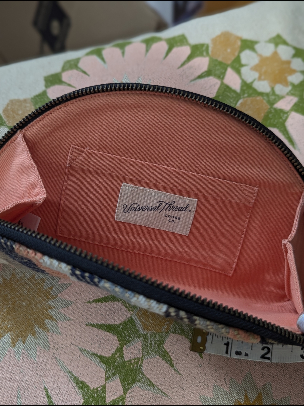 Universal Thread Pink Lined Zip Clutch